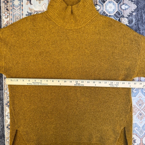Abercrombie & Fitch Women’s Chunky Knit Mockneck Golden Yellow Sweater Size M - Picture 9 of 12